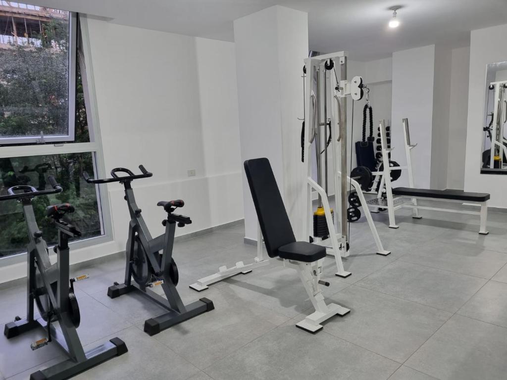 Departamento nuevo 2 habitaciones 2 baños y balcón 95m2 Piso alto sobre la costanera