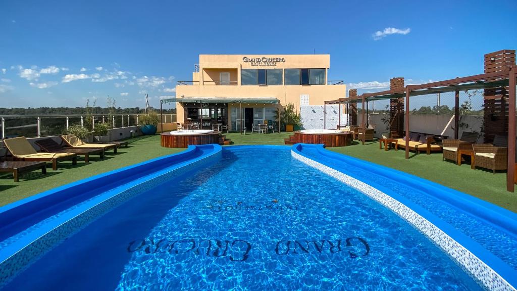 Grand Crucero Hotel