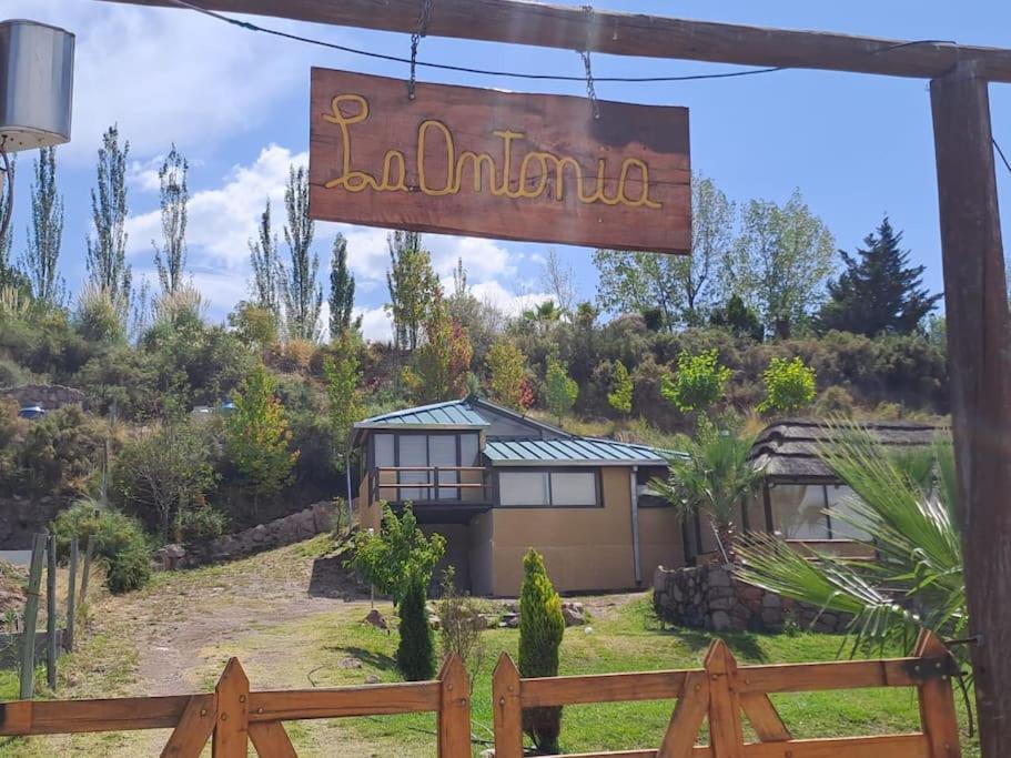 La Antonia, cabaña al pie de la montaña