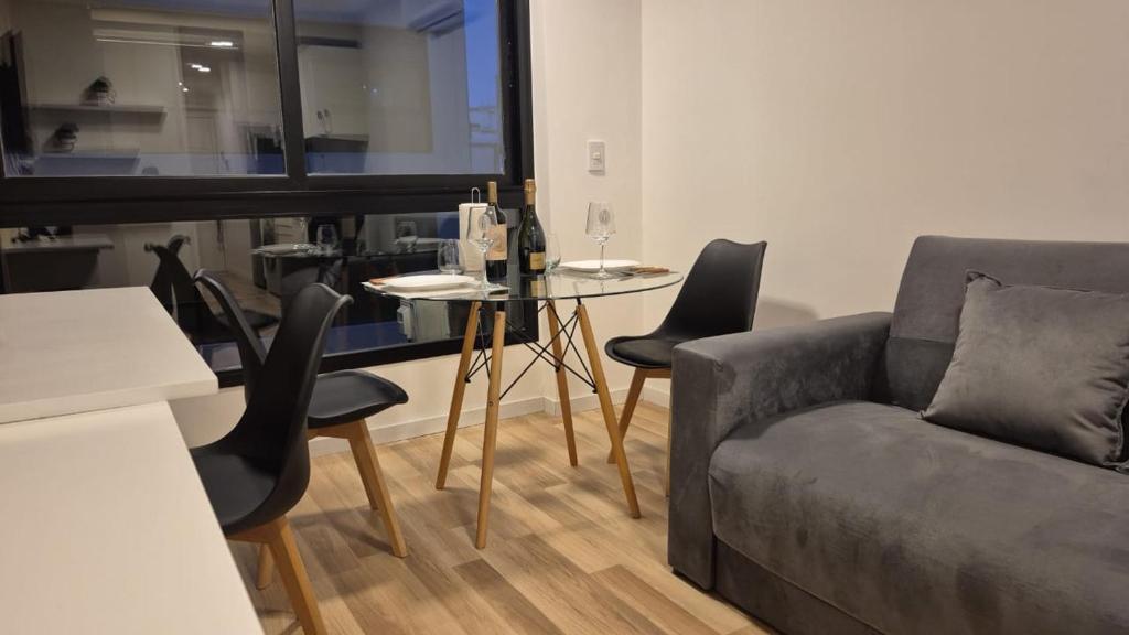 Mitre 553, Aparment