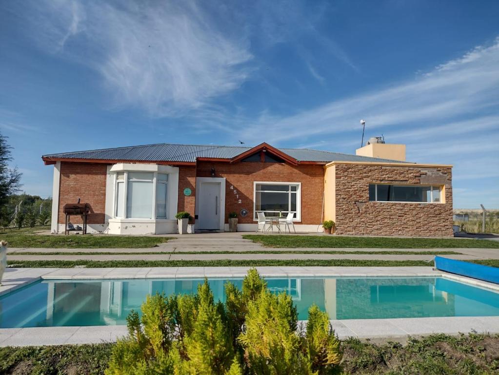 Muy Patagónica, Casa Amplia, Luminosa, Confortable
