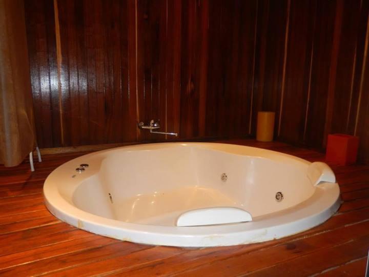 YVYRA Hotel & Cabañas